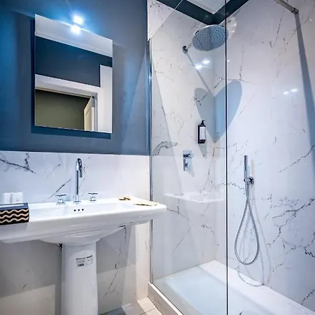 Yid Lamarmora Luxury Contemporary *